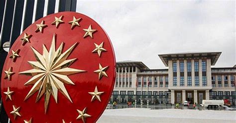 ­C­u­m­h­u­r­b­a­ş­k­a­n­l­ı­ğ­ı­ ­S­a­r­a­y­ı­­n­ı­n­ ­L­a­l­e­ ­G­i­d­e­r­l­e­r­i­ ­4­0­0­ ­B­i­n­ ­L­i­r­a­­